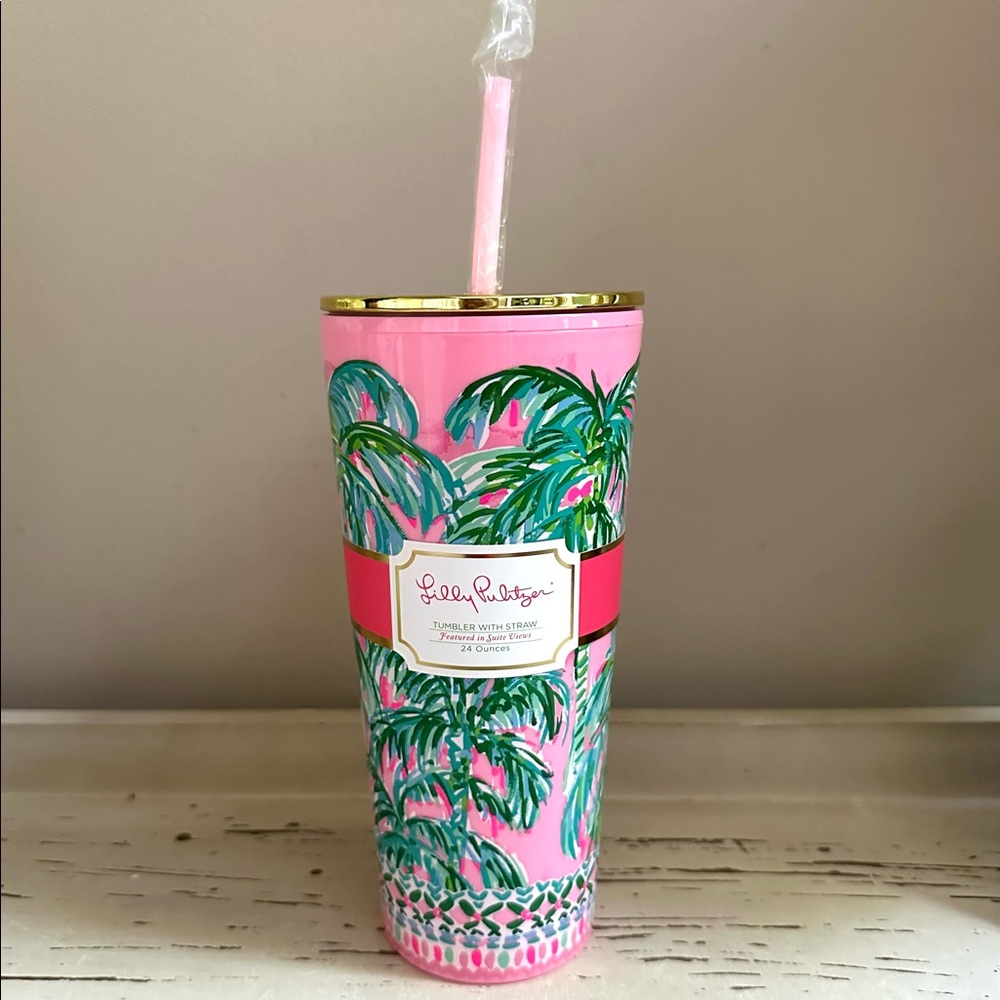 Lilly Pulitzer Tumbler with Straw Suite Views